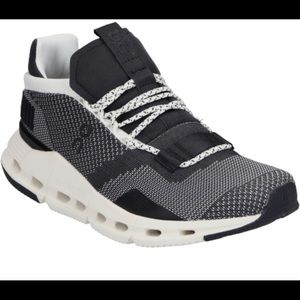 On Running cloud nova running sneakers 10.5